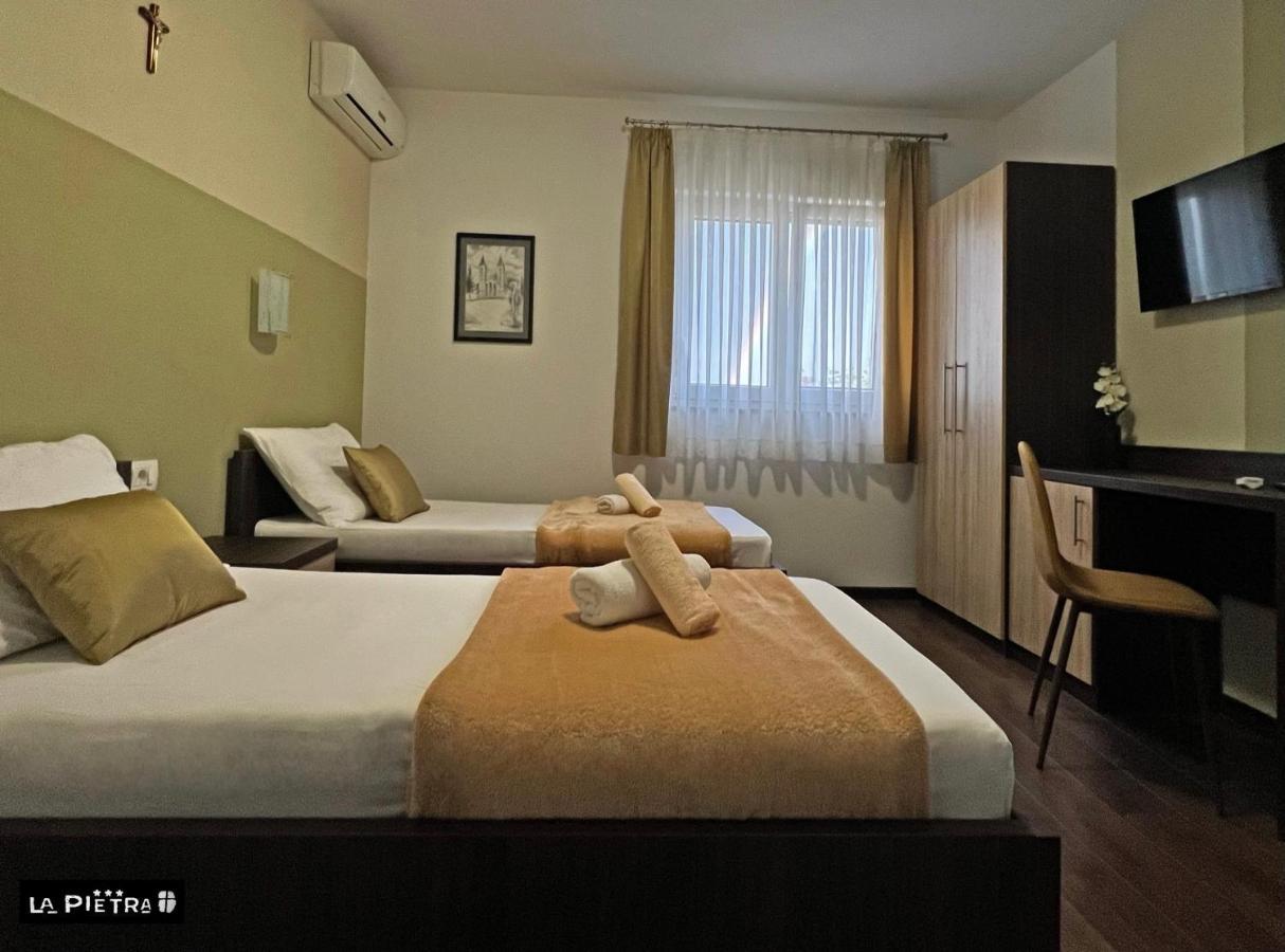 La Pietra Family Hotel Medjugorje Quarto foto