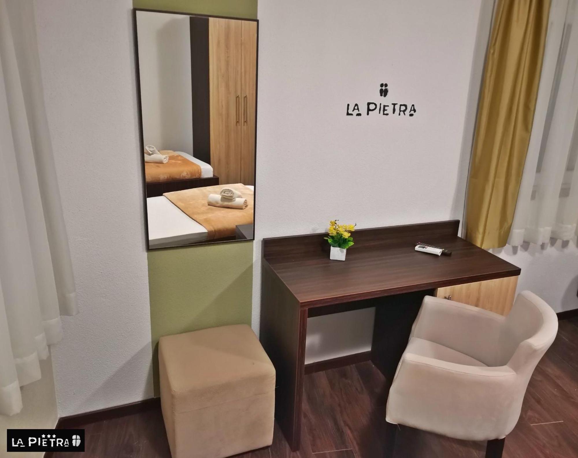La Pietra Family Hotel Medjugorje Quarto foto